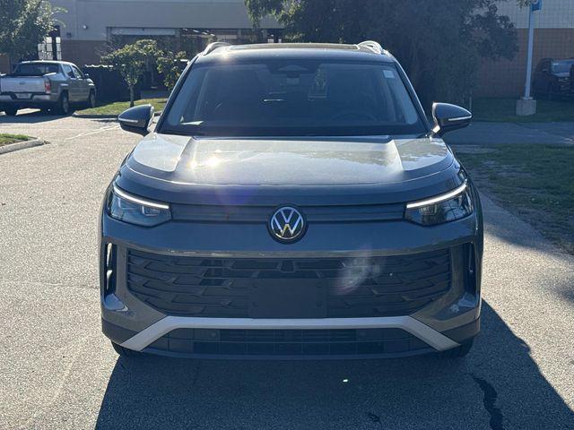new 2025 Volkswagen Tiguan car, priced at $35,355