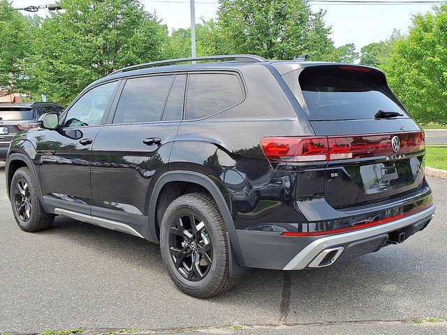 new 2025 Volkswagen Atlas car, priced at $43,693
