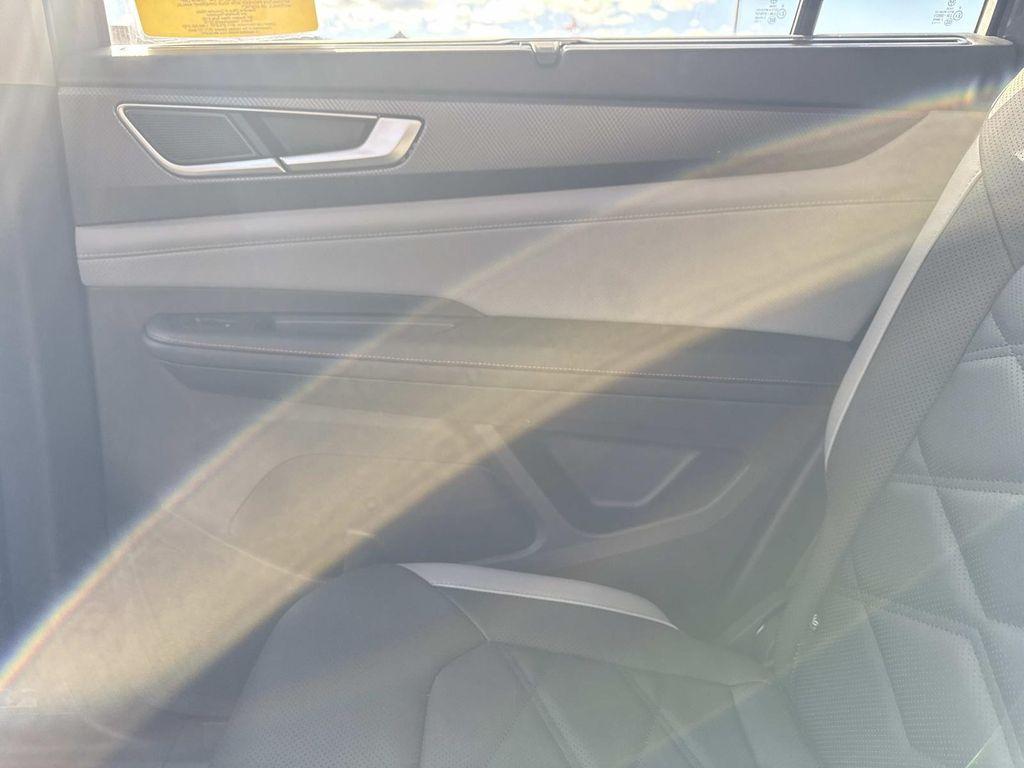 new 2025 Volkswagen Atlas car, priced at $46,245