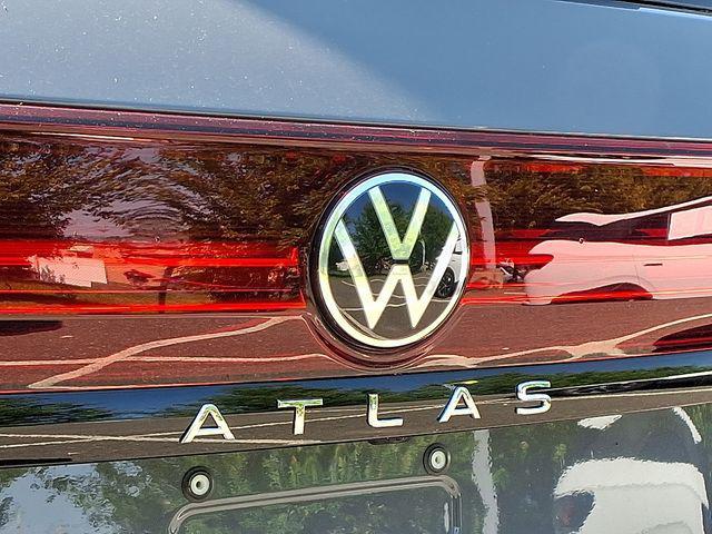 new 2025 Volkswagen Atlas car, priced at $43,745