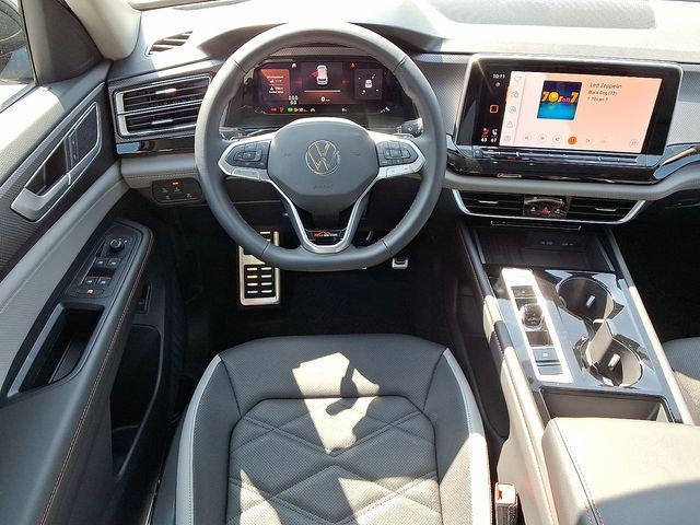 new 2025 Volkswagen Atlas car, priced at $43,745