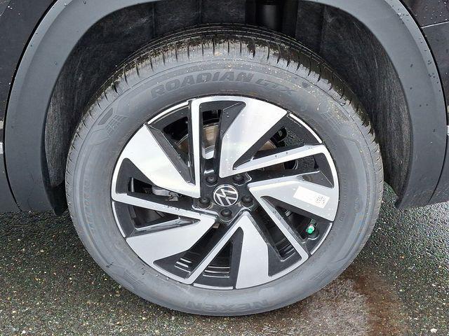 new 2025 Volkswagen Atlas car, priced at $48,301