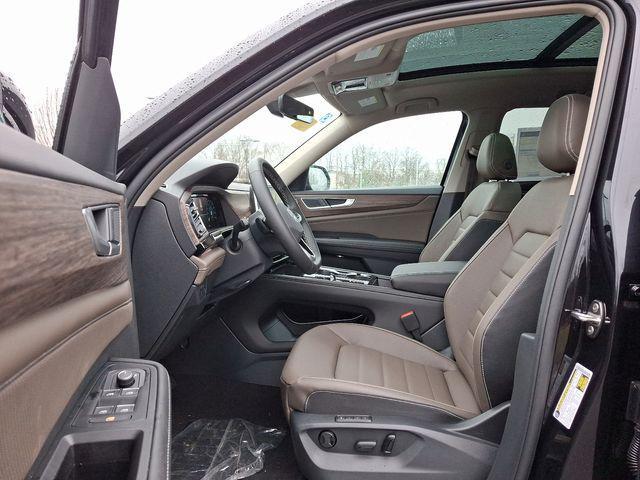 new 2025 Volkswagen Atlas car, priced at $48,301