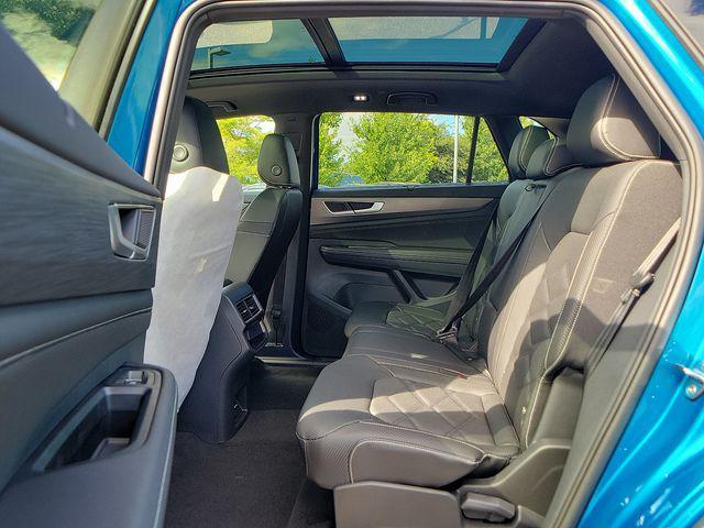 new 2024 Volkswagen Atlas Cross Sport car, priced at $40,000