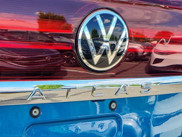 new 2024 Volkswagen Atlas Cross Sport car, priced at $40,000