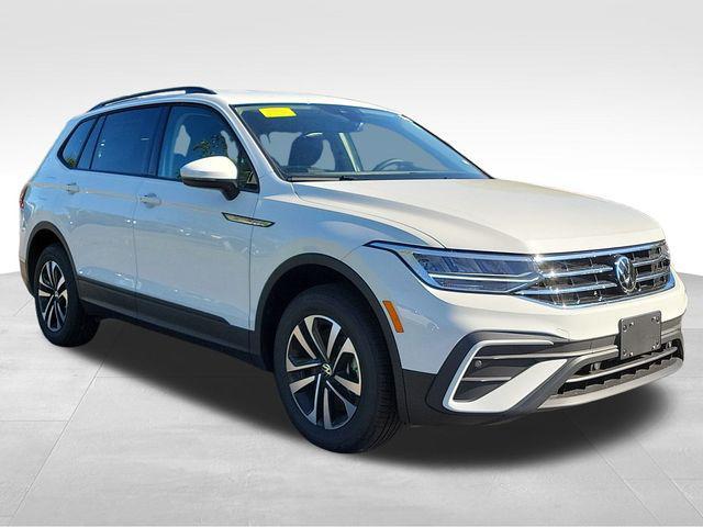 new 2024 Volkswagen Tiguan car, priced at $28,674