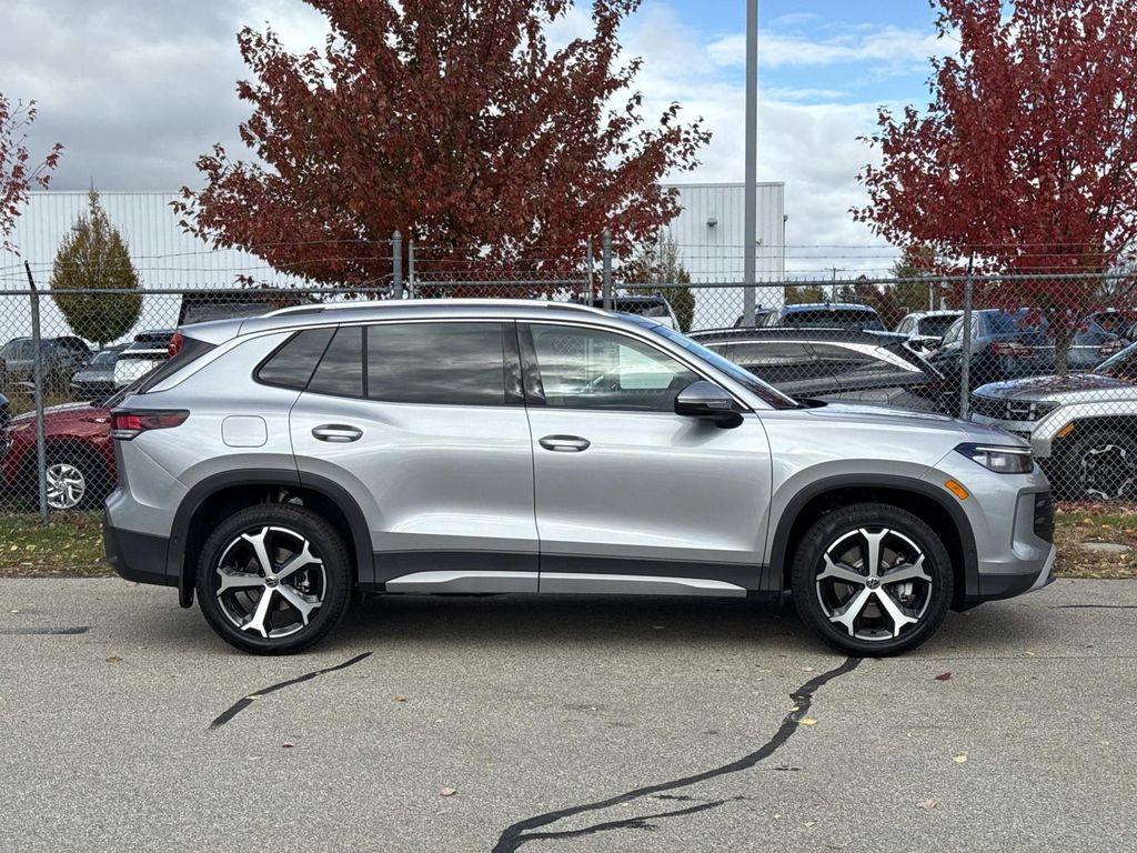 new 2026 Volkswagen Tiguan car, priced at $40,121
