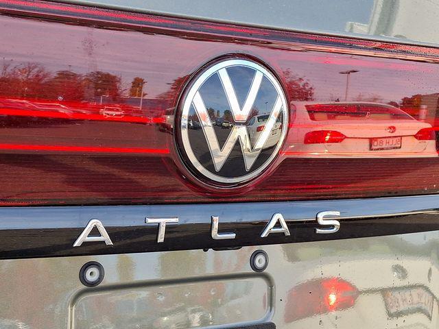 new 2025 Volkswagen Atlas car, priced at $45,163