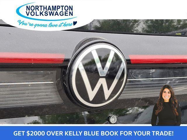 new 2025 Volkswagen Taos car, priced at $35,290