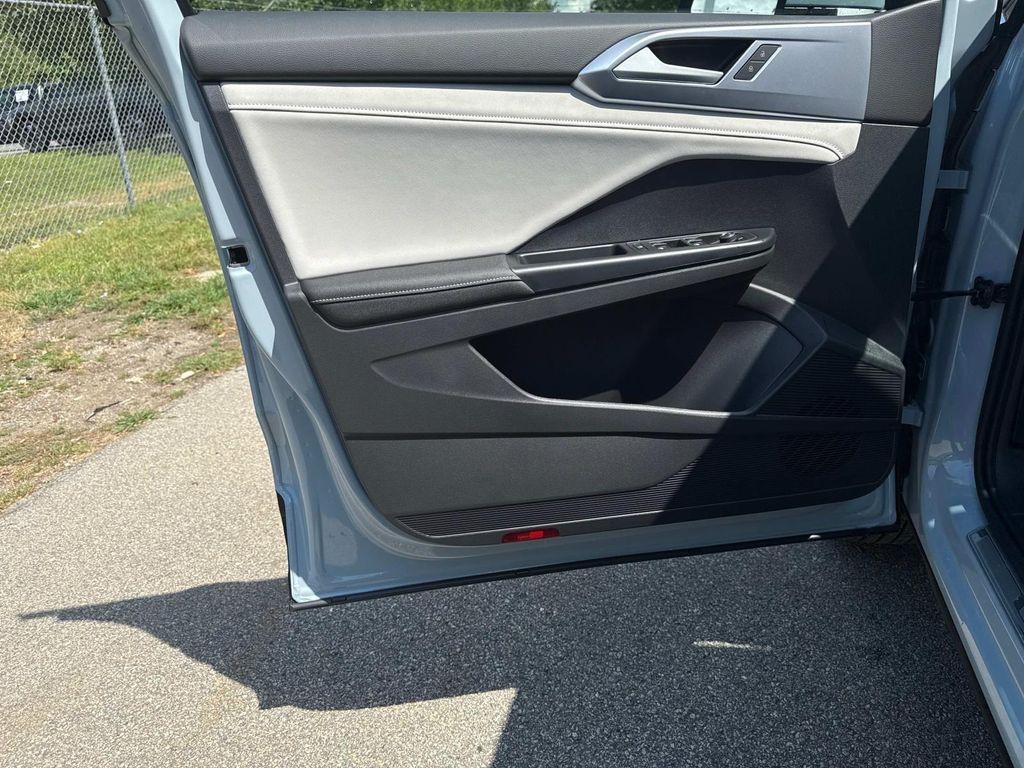 new 2025 Volkswagen Taos car, priced at $32,286