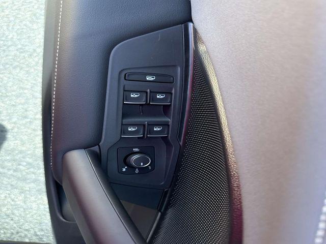 new 2025 Volkswagen Tiguan car, priced at $37,820