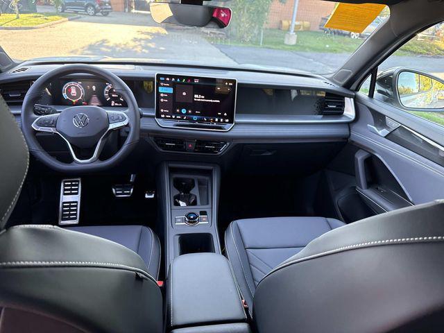 new 2025 Volkswagen Tiguan car, priced at $37,820