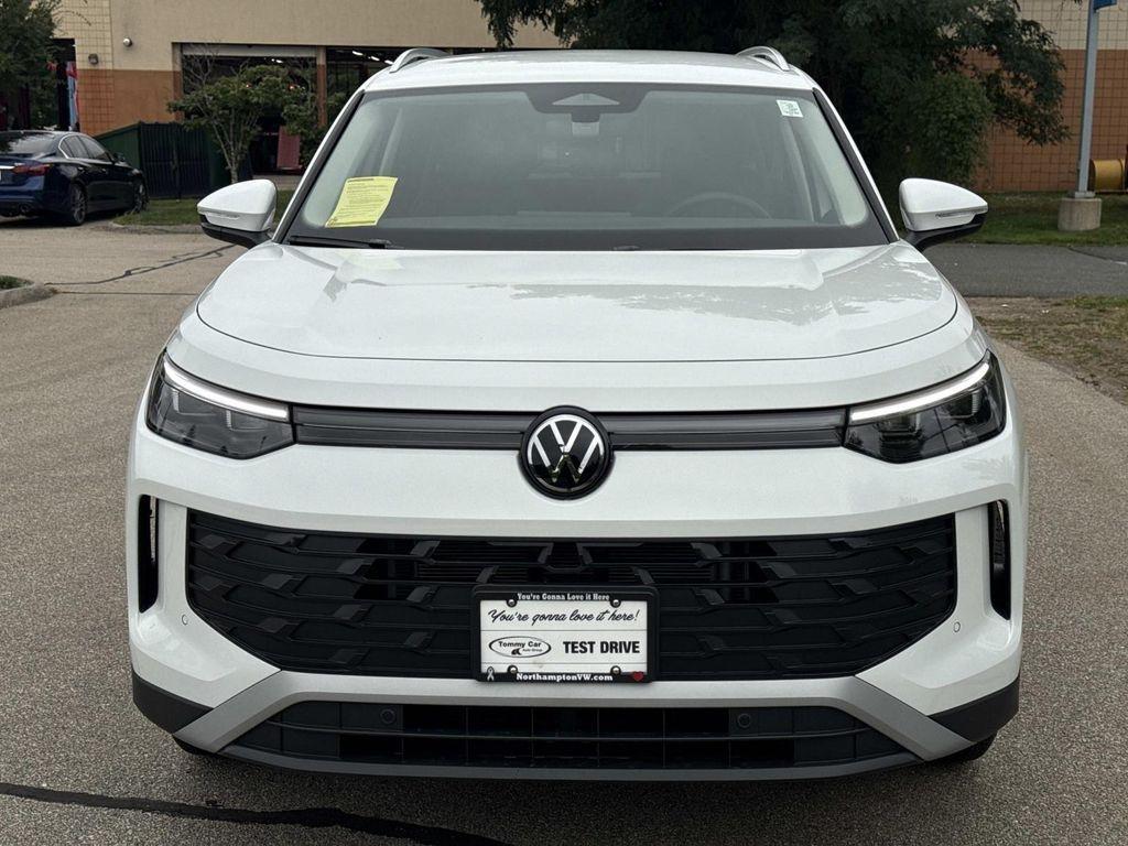 new 2025 Volkswagen Tiguan car, priced at $35,534