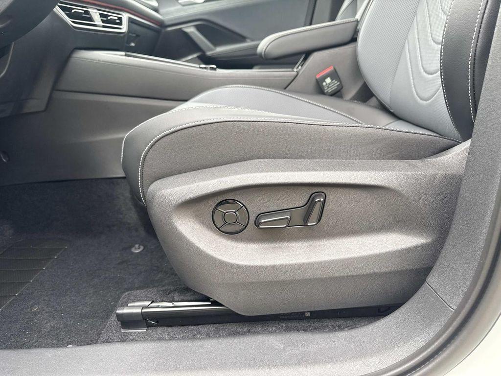 new 2025 Volkswagen Tiguan car, priced at $35,534