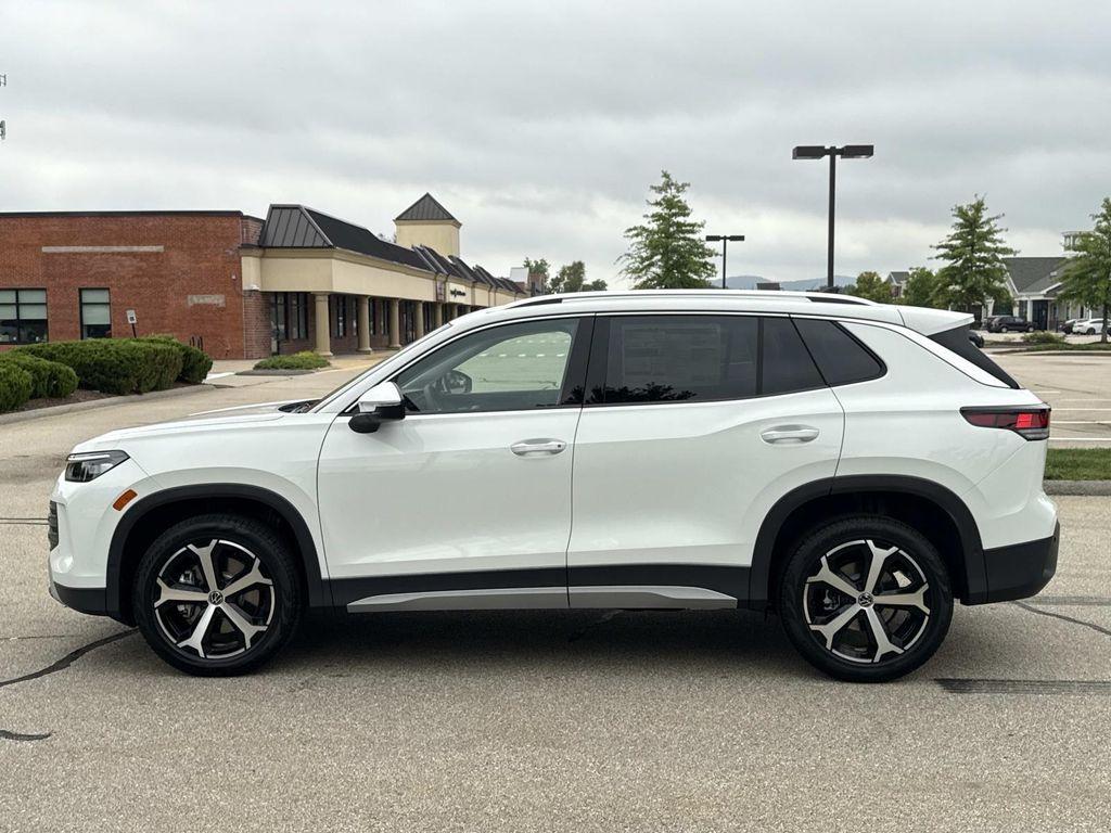new 2025 Volkswagen Tiguan car, priced at $35,534