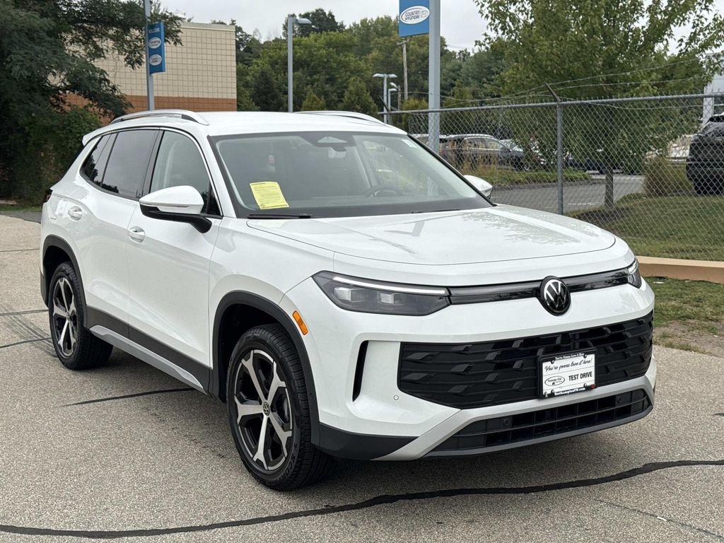 new 2025 Volkswagen Tiguan car, priced at $35,534