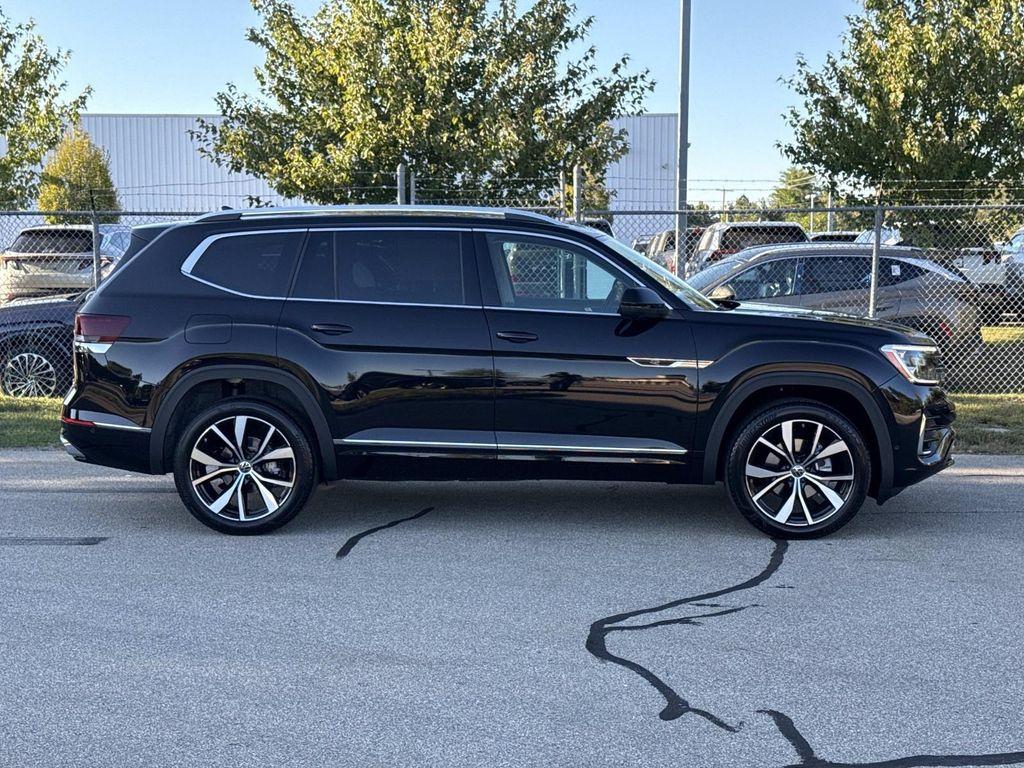 new 2026 Volkswagen Atlas car, priced at $56,264