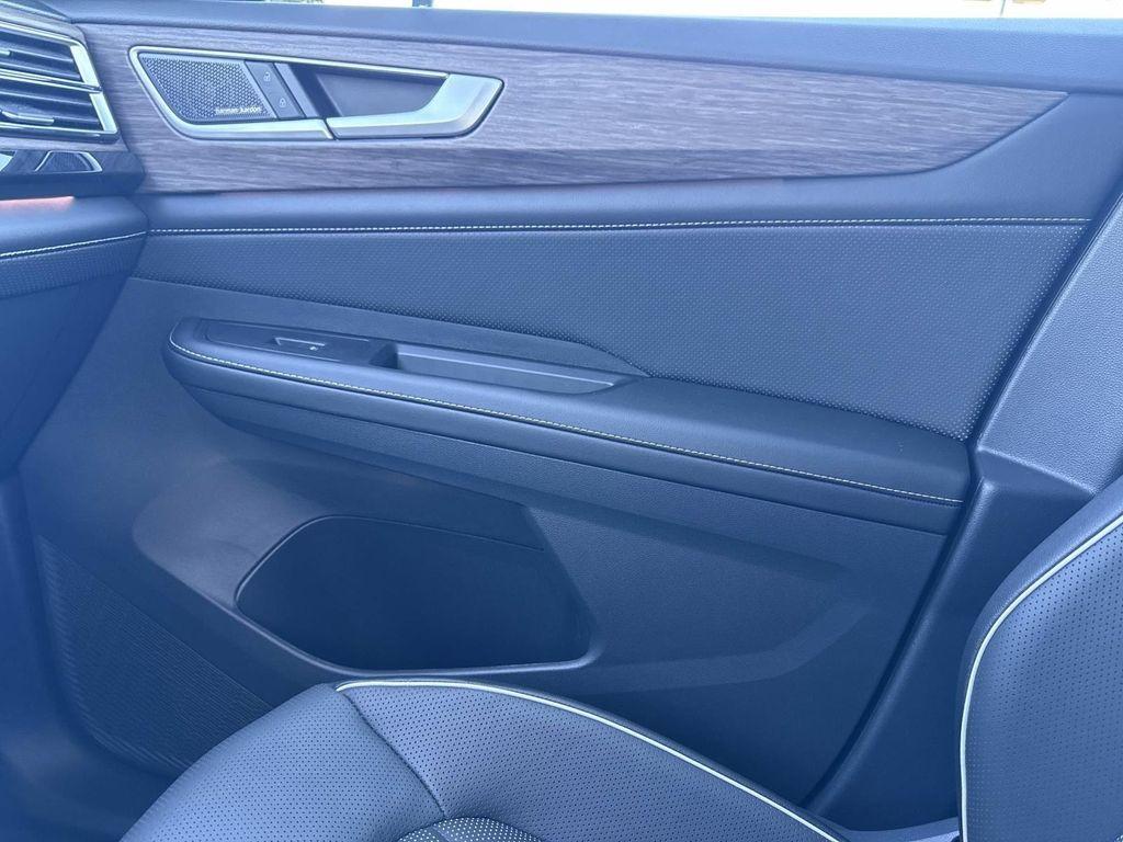 new 2026 Volkswagen Atlas car, priced at $56,264