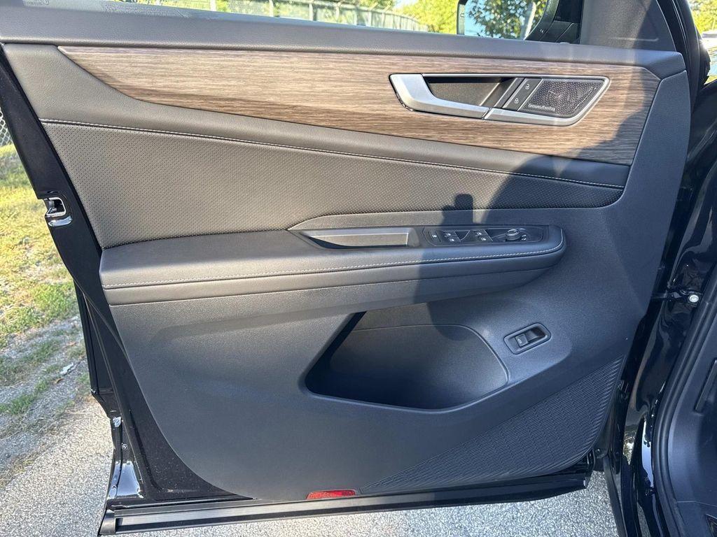 new 2026 Volkswagen Atlas car, priced at $56,264