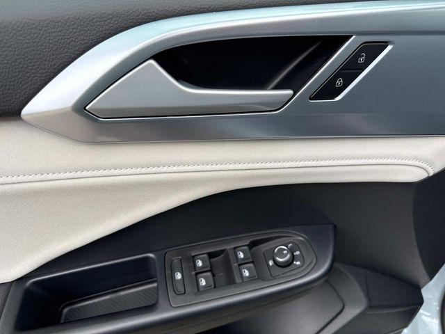 new 2025 Volkswagen Taos car, priced at $32,149
