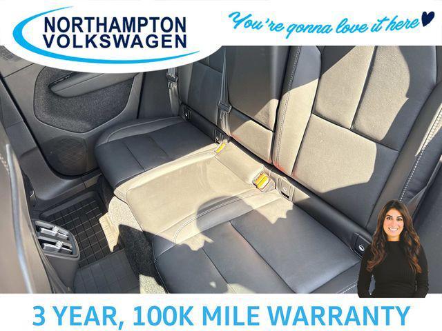 used 2025 Volvo XC40 car, priced at $38,998