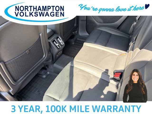 used 2025 Volvo XC40 car, priced at $38,998