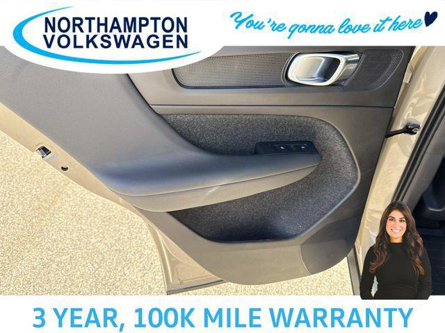 used 2025 Volvo XC40 car, priced at $38,998