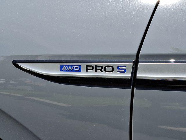 new 2025 Volkswagen ID.4 car, priced at $52,937