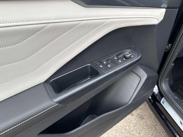 new 2025 Volkswagen Taos car, priced at $36,294