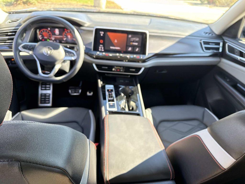 used 2025 Volkswagen Atlas car, priced at $40,985