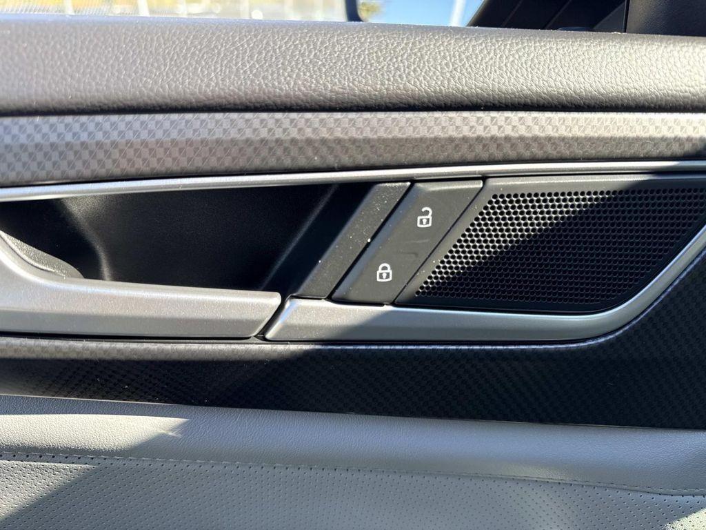 used 2025 Volkswagen Atlas car, priced at $40,985