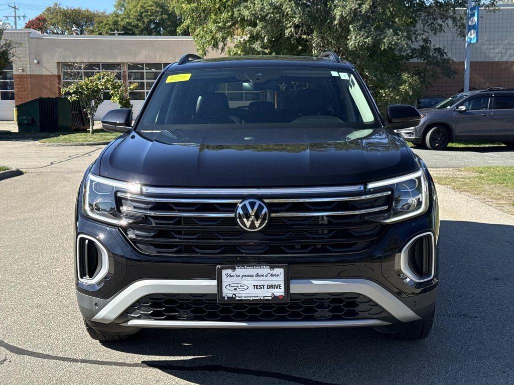 used 2025 Volkswagen Atlas car, priced at $40,985