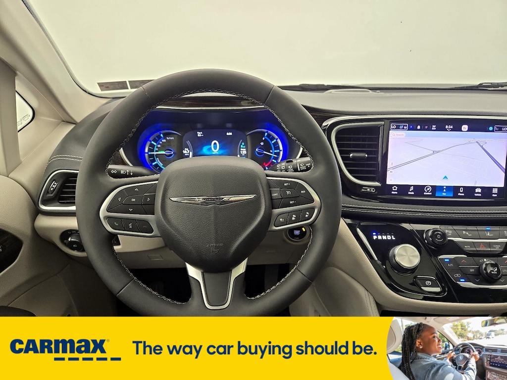 used 2022 Chrysler Pacifica Hybrid car, priced at $33,998