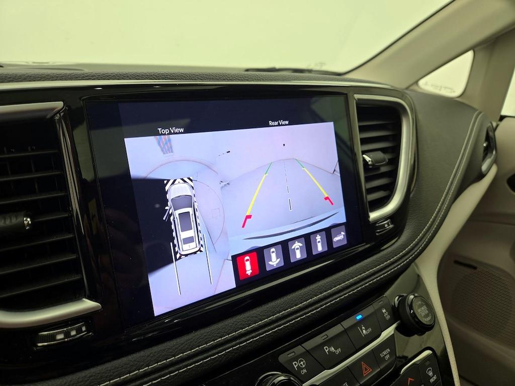 used 2022 Chrysler Pacifica Hybrid car, priced at $33,998