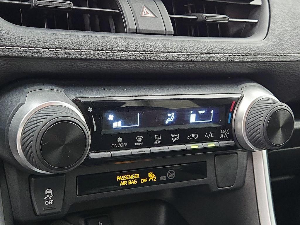used 2020 Toyota RAV4 car, priced at $25,998