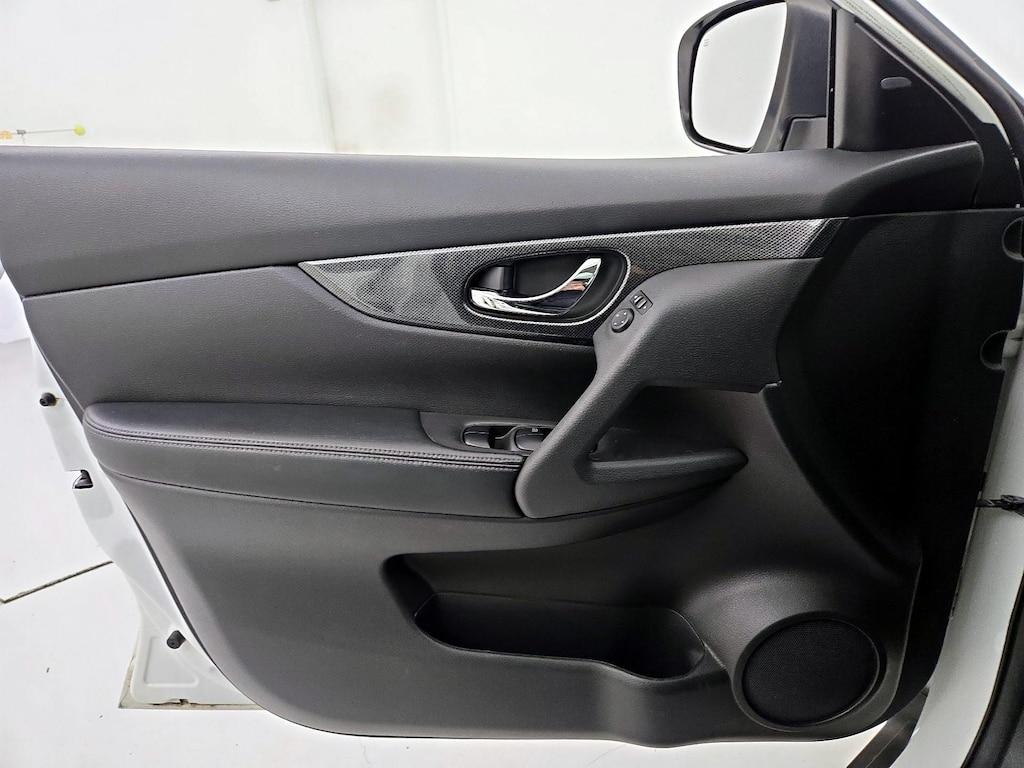 used 2016 Nissan Rogue car, priced at $17,998