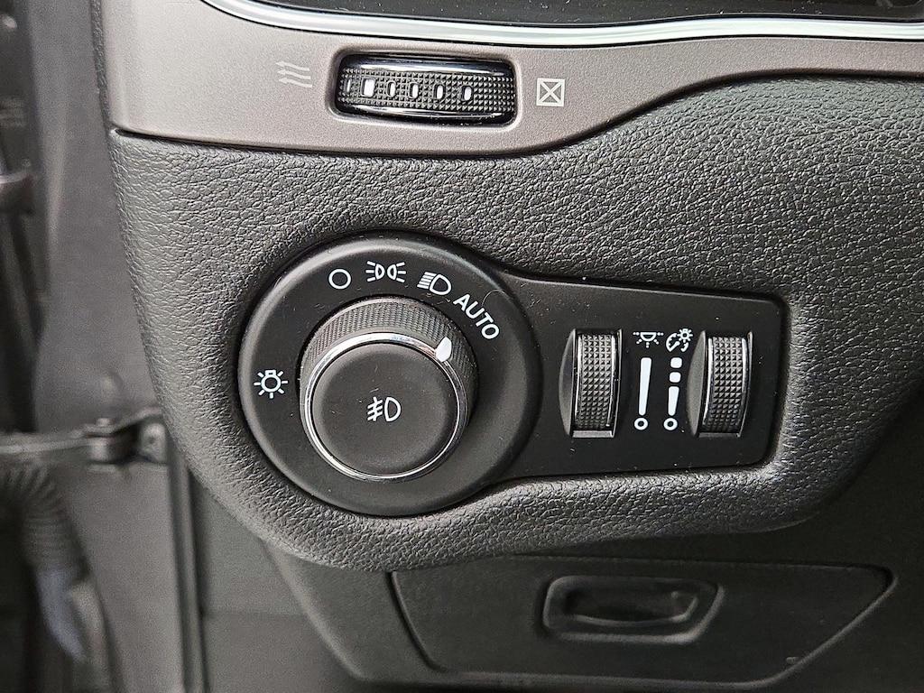 used 2021 Jeep Cherokee car, priced at $21,998