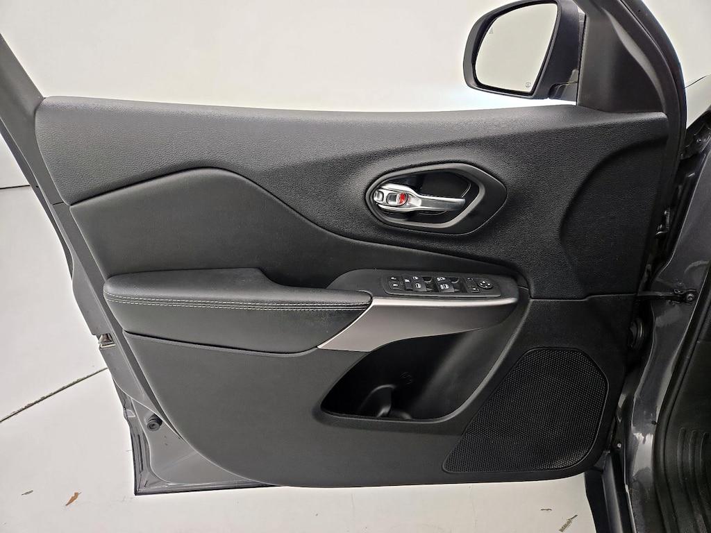 used 2021 Jeep Cherokee car, priced at $21,998