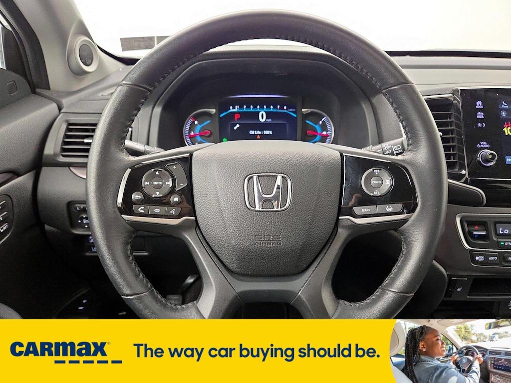 used 2022 Honda Pilot car, priced at $35,998