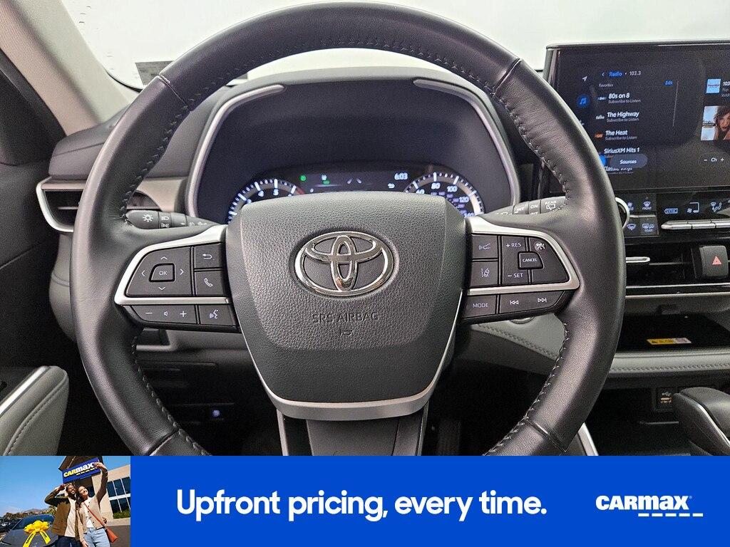 used 2023 Toyota Highlander car, priced at $42,998