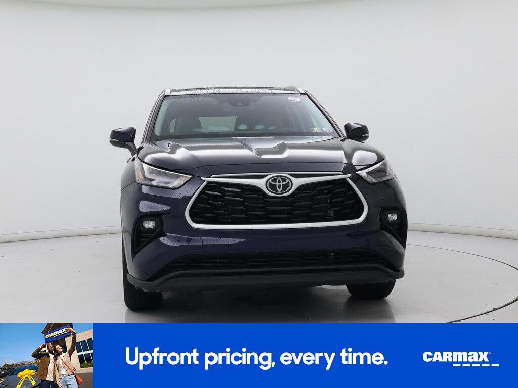 used 2023 Toyota Highlander car, priced at $42,998