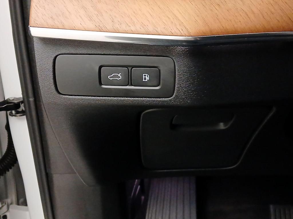 used 2024 Volvo XC90 Recharge Plug-In Hybrid car, priced at $50,998