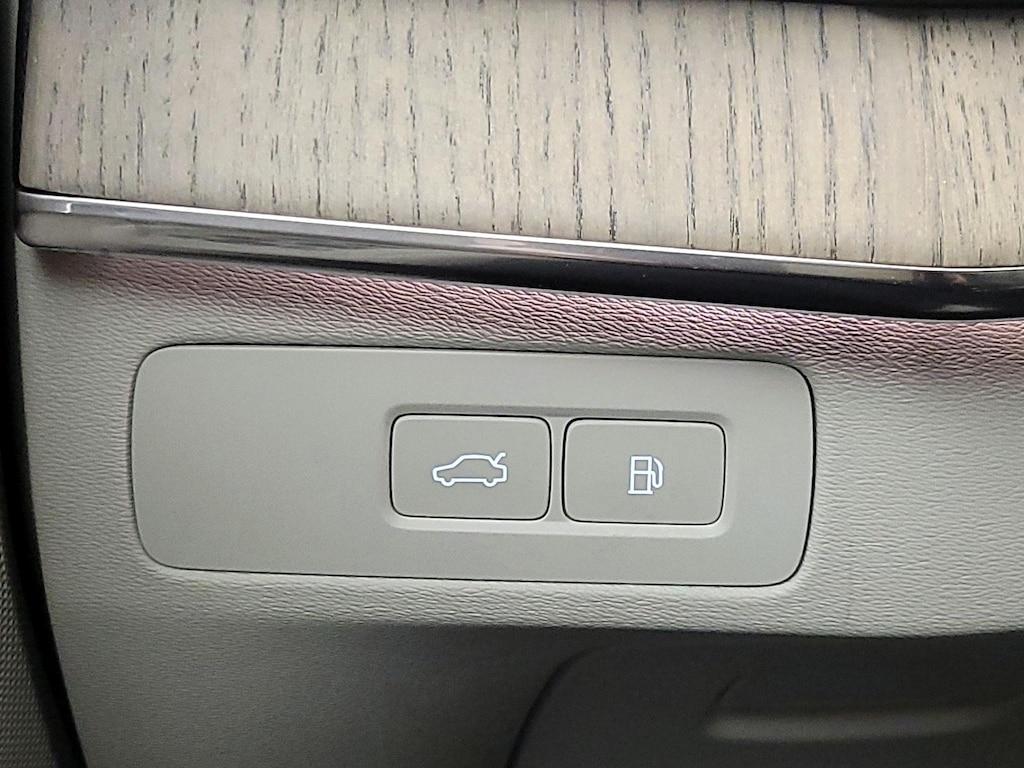 used 2024 Volvo XC90 Recharge Plug-In Hybrid car, priced at $49,998