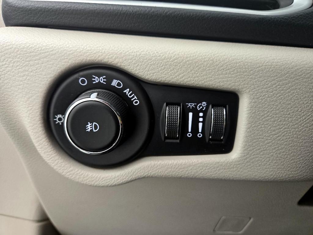 used 2018 Chrysler Pacifica car, priced at $20,998