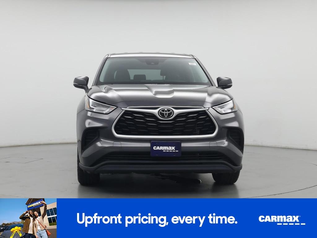 used 2022 Toyota Highlander car, priced at $31,998