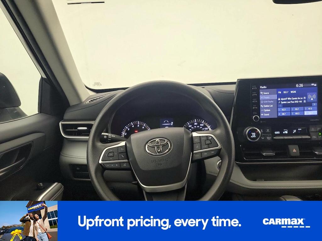 used 2022 Toyota Highlander car, priced at $31,998