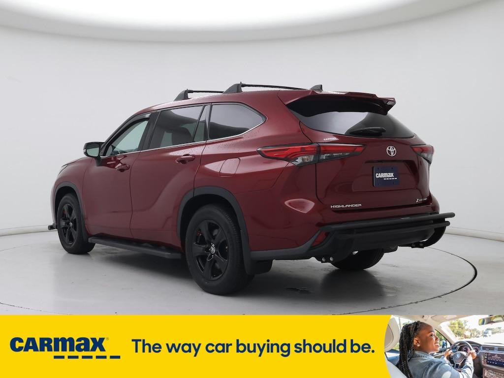 used 2022 Toyota Highlander car, priced at $37,998
