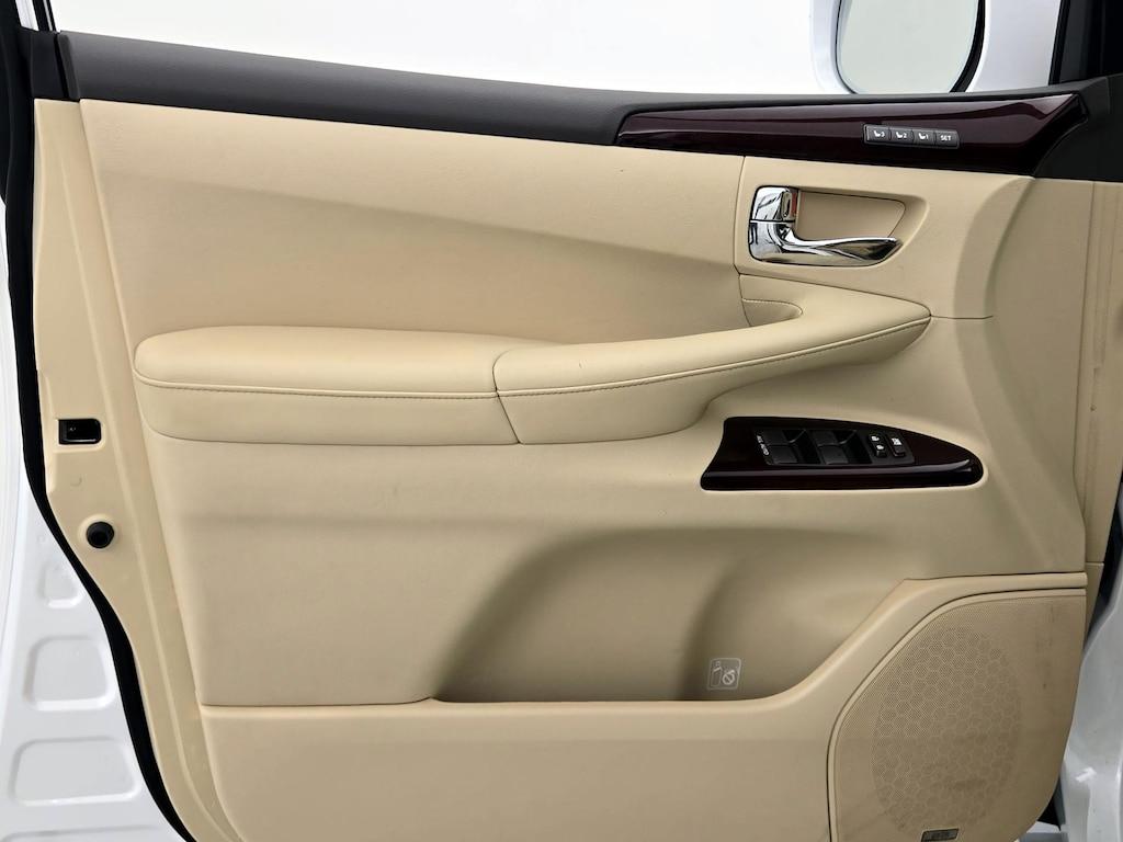 used 2013 Lexus LX 570 car, priced at $45,998