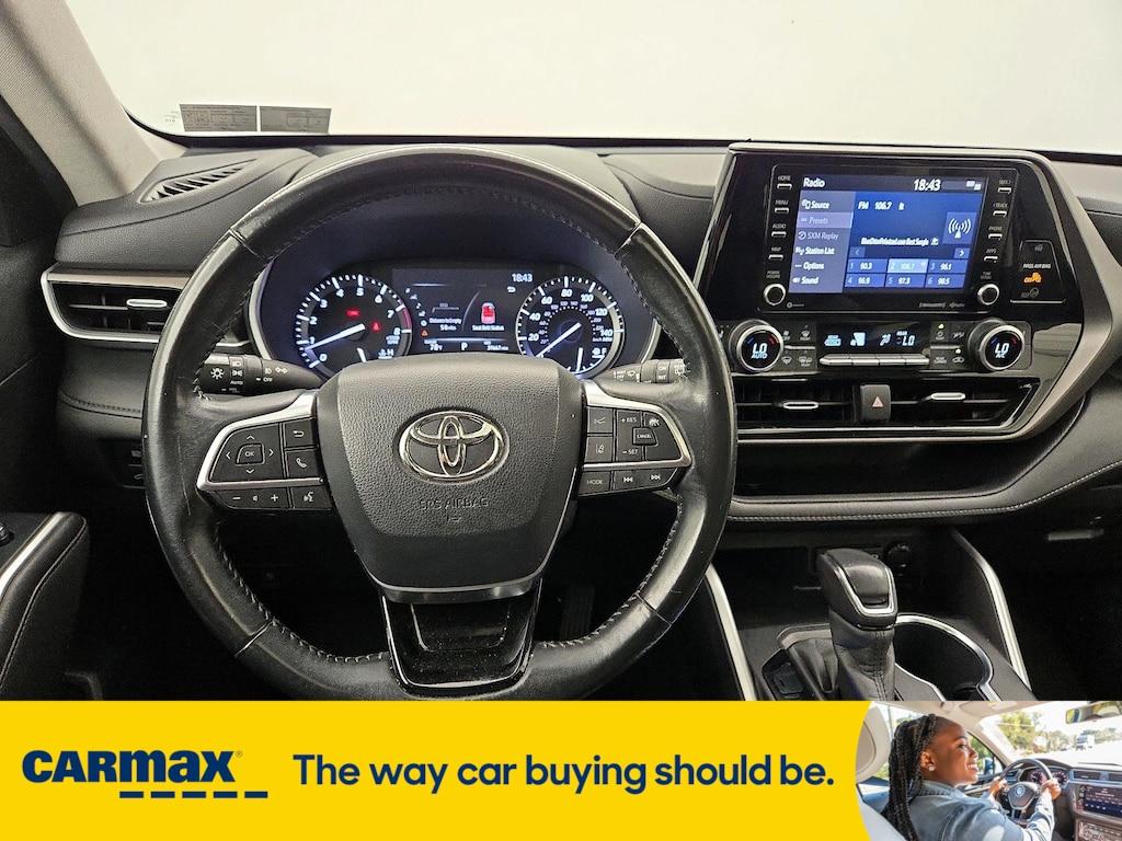 used 2020 Toyota Highlander car, priced at $34,998