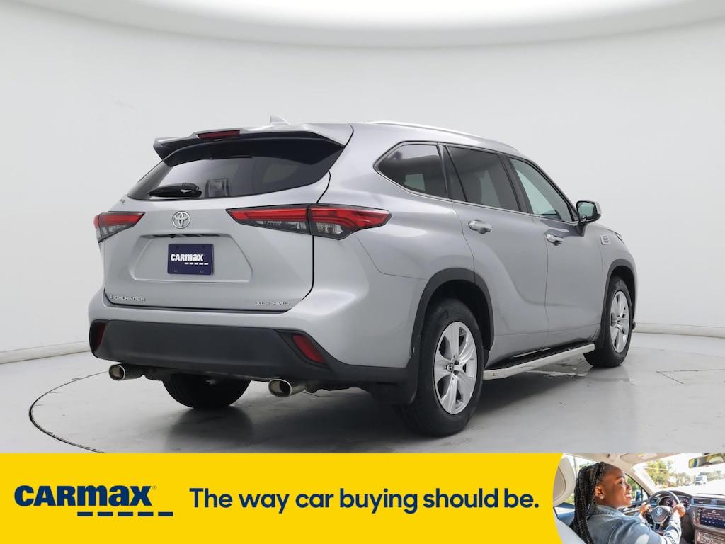 used 2020 Toyota Highlander car, priced at $34,998